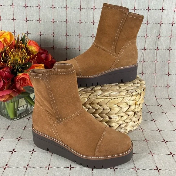 Naturalizer “Wylie” Tawny Brown Suede Wedge Platform Ankle Boots Size 6.5 - Picture 1 of 10
